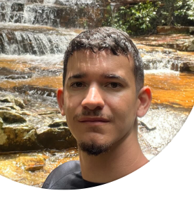 Matheus Costa, mecânico especialista da Ruah Auto Center
